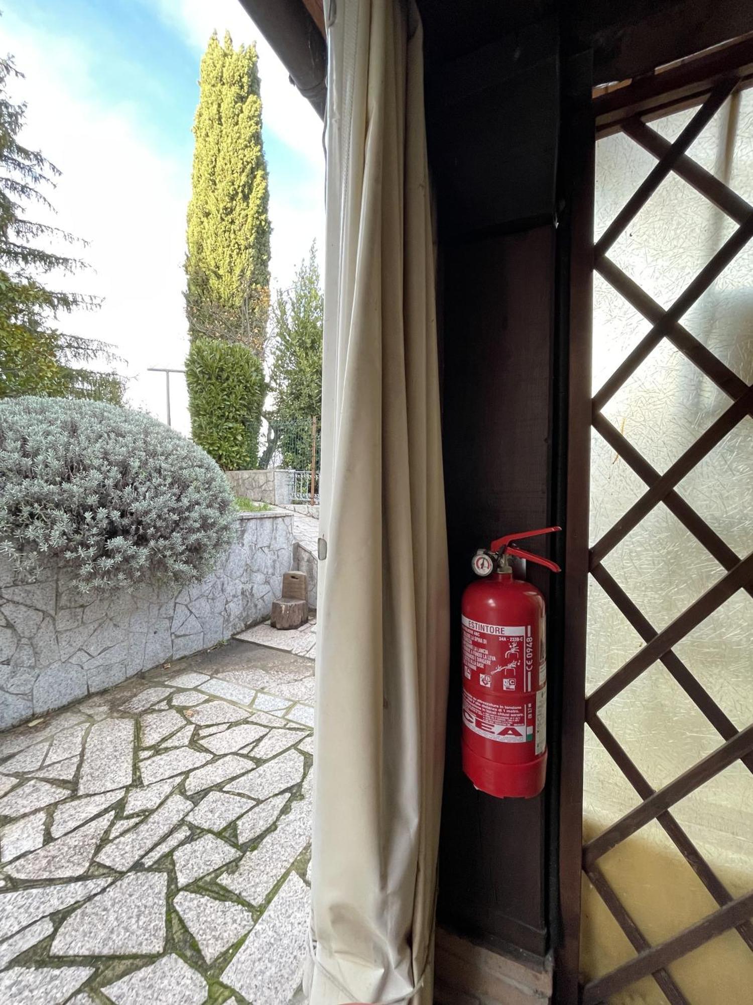 Mazzetti Country House-Vita In Campagna Con Giardino Vimignano-Chiesa Eksteriør billede