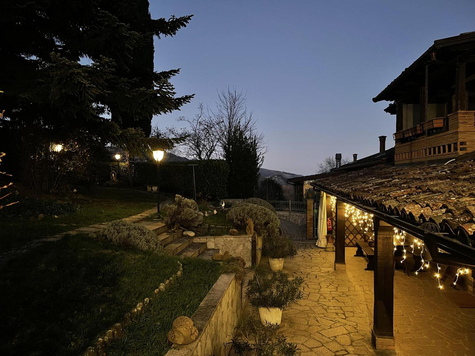 Mazzetti Country House-Vita In Campagna Con Giardino Vimignano-Chiesa Eksteriør billede