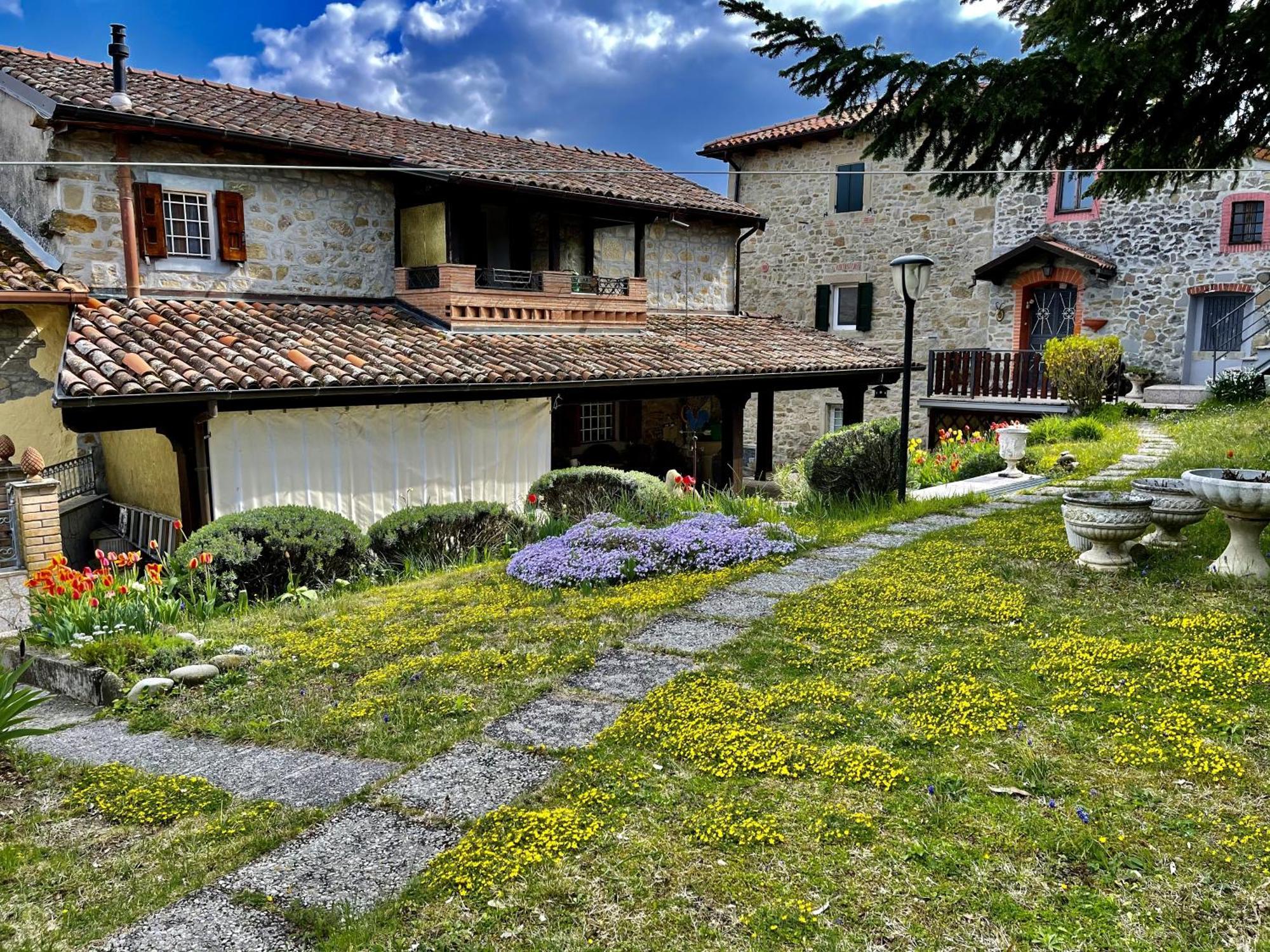 Mazzetti Country House-Vita In Campagna Con Giardino Vimignano-Chiesa Eksteriør billede