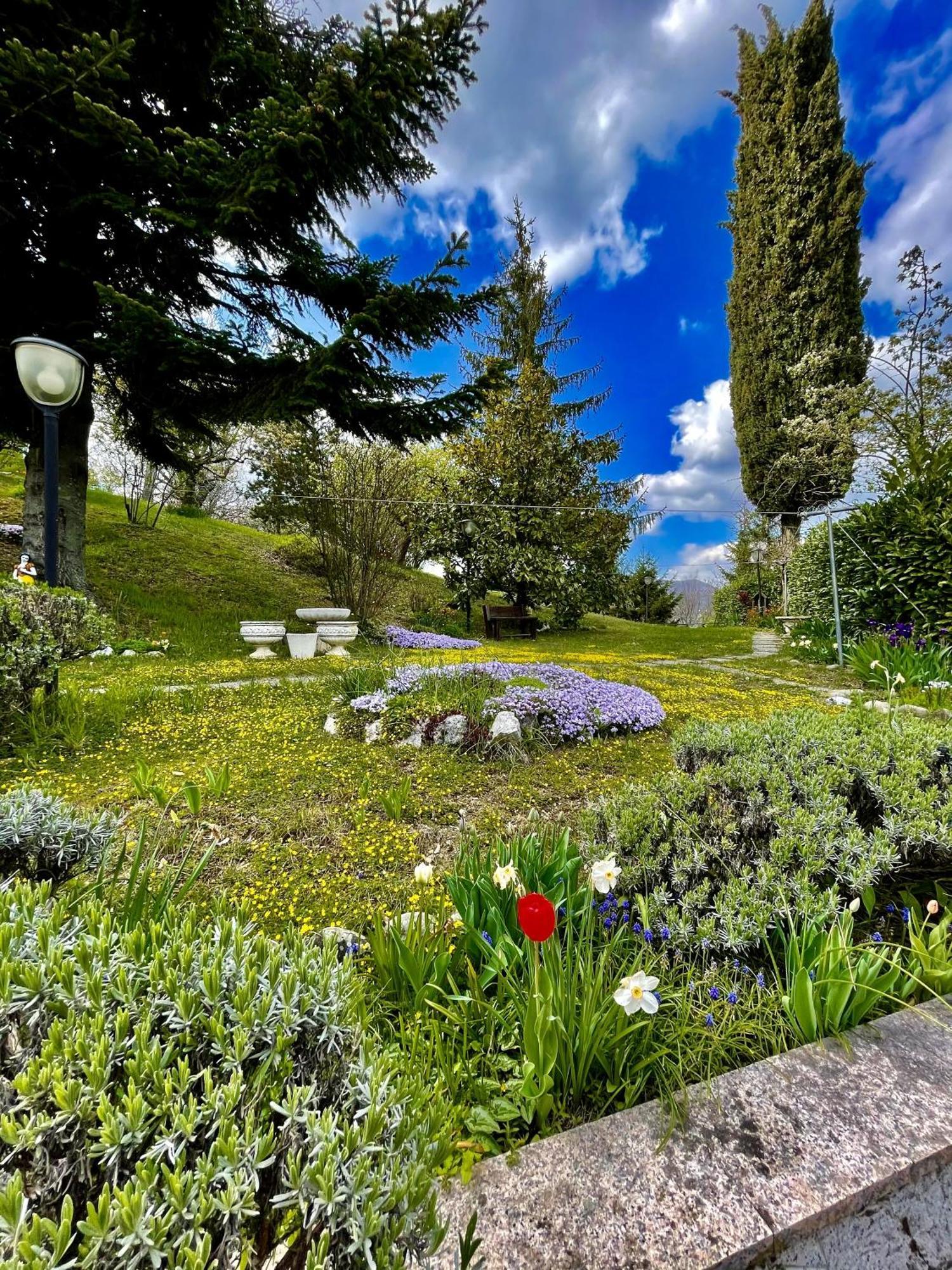 Mazzetti Country House-Vita In Campagna Con Giardino Vimignano-Chiesa Eksteriør billede