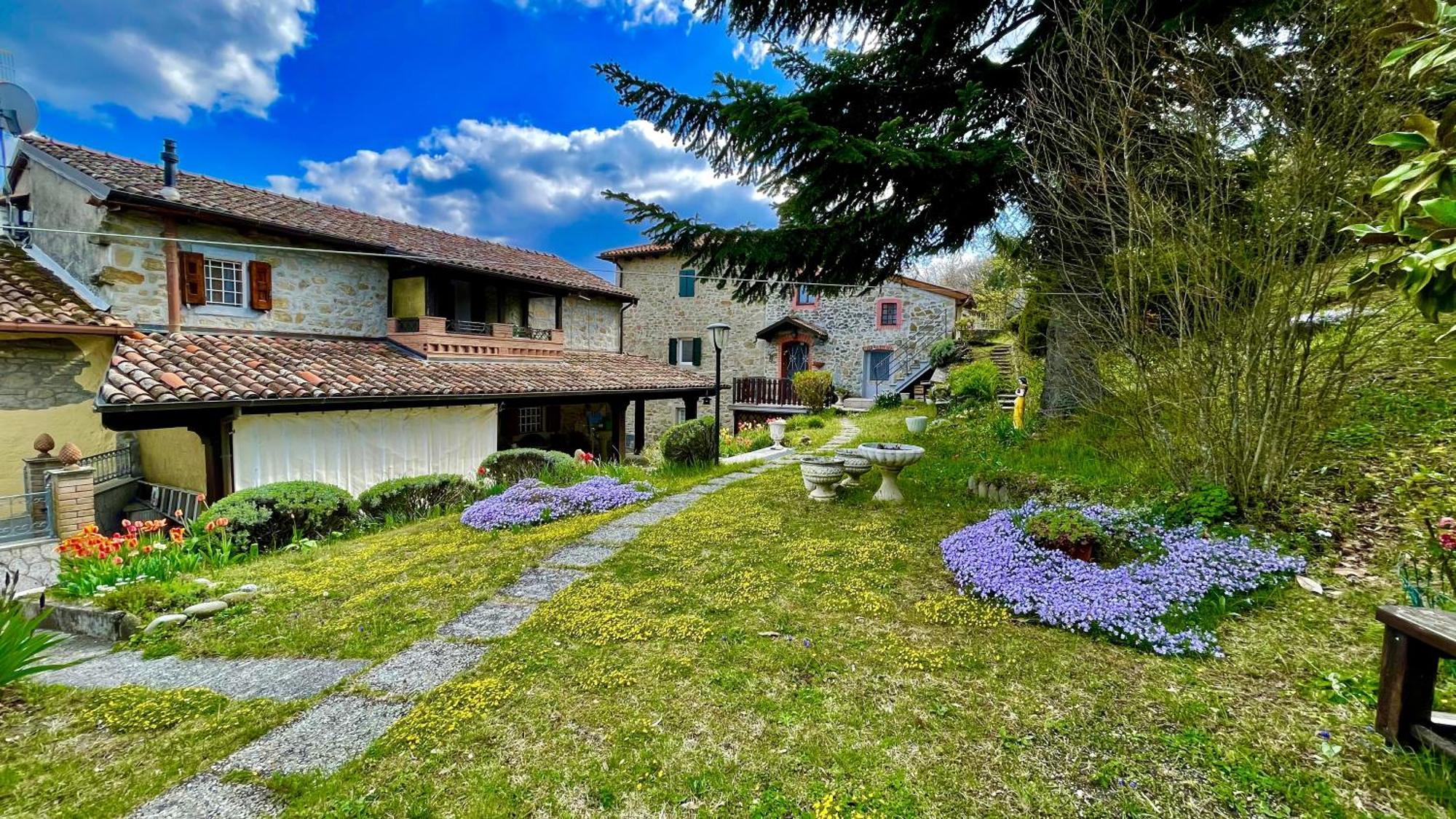 Mazzetti Country House-Vita In Campagna Con Giardino Vimignano-Chiesa Eksteriør billede